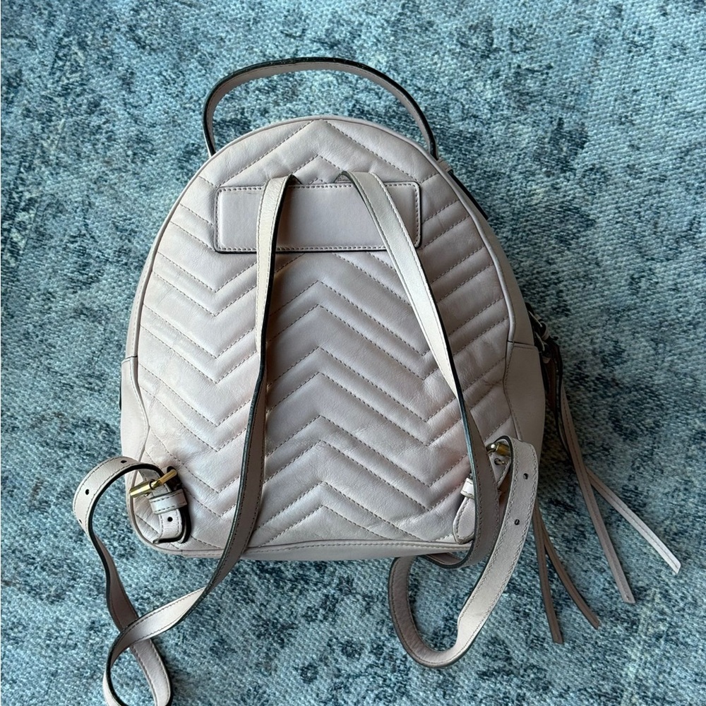 Authentic Gucci Marmont Pink Quilted Backpack - Picture 4 of 7